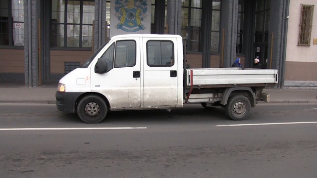 На Советском проспекте фургон сбил семилетнюю девочку, идущую к трамваю