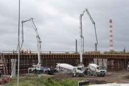 В Калининграде начали бетонировать мост на Московском проспекте (фото)