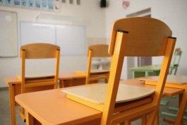 На повышение зарплат педагогов из областного бюджета выделят 121 млн рублей