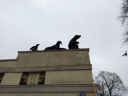 Со входа в калининградский зоопарк демонтируют ещё шесть скульптур