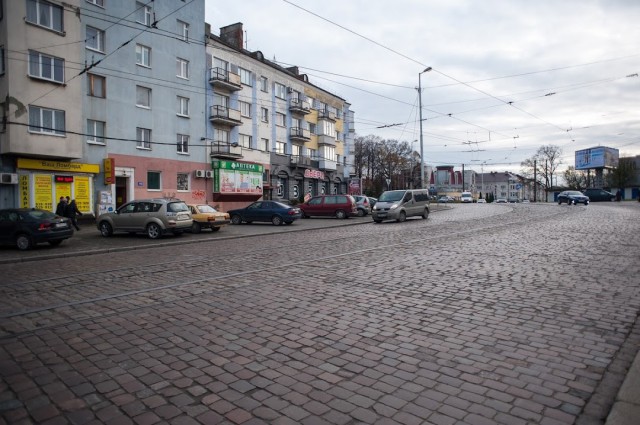 На Ленинском проспекте на неделю сузят проезжую часть из-за обследования трамвайных путей
