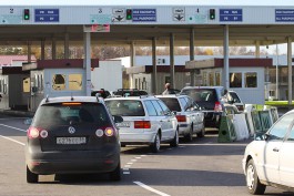 Польские пограничники: В среднем путешественники стоят в очереди 24 минуты