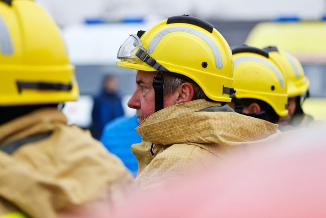 Ночью 17 пожарных тушили возгорание в квартире на окраине Калининграда
