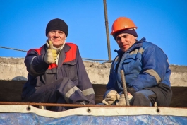 Калининградской области не хватает строителей, дворников и сварщиков