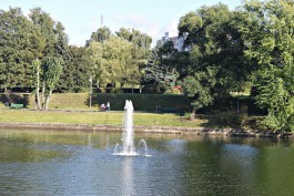 На Нижнем озере Калининграда запустили восстановленный фонтан