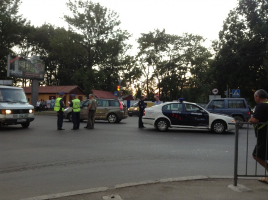 УВД: В ДТП с участием патрульной машины на ул. Невского виноваты оба водителя (видео)