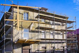 Городские власти обещают закончить ремонт крыш в многоквартирных домах до 1 декабря