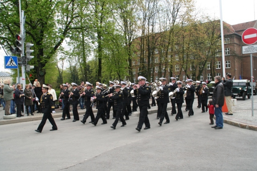 В Калининграде прошел марш-парад духовых оркестров (фото)