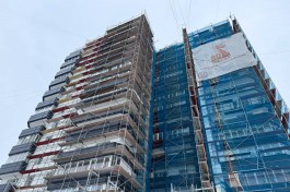 Фонд капремонта показал обновлённый фасад панельки напротив Королевских ворот в Калининграде (фото)