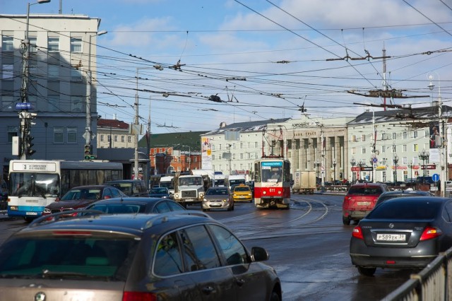 В Калининграде утвердили список мер для снижения аварийности на восьми перекрёстках