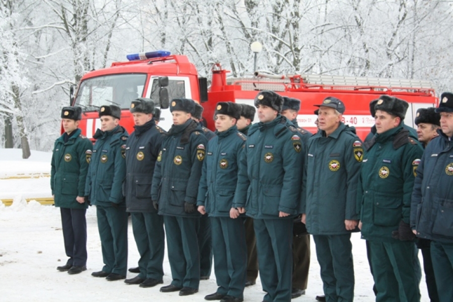 Правительство Калининградской области передало пожарным два спецавтомобиля (фото)