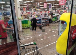В Калининграде затопило супермаркет «Виктория» на 9 Апреля