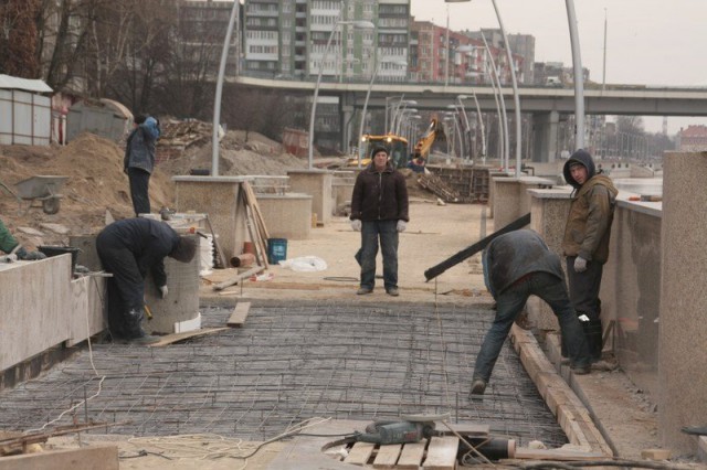 «Успеть за 30 дней»: у подрядчика остался месяц для завершения работ на набережной Трибуца (фото)