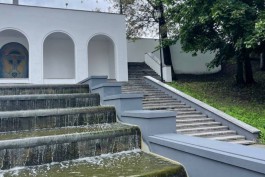 На Нижнем озере в Калининграде отремонтировали водные каскады