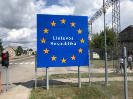 «Посадили в камеру, завели дело»: жительница Калининграда пожаловалась на полицию Литвы за обвинение в подделке документов