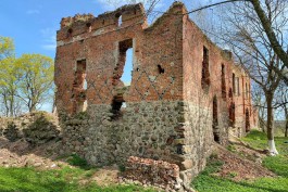 В Калининградской области собираются продать с торгов руины замка Заалау