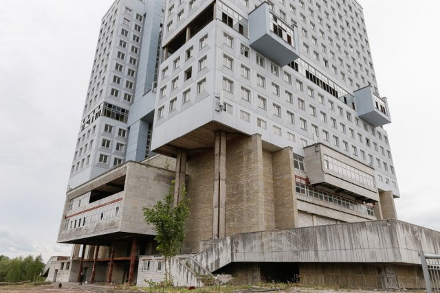 «Держится на честном слове»: автор экспертизы Дома Советов назвала «ужасным» качество его строительства