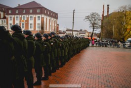 Калининградцев начнут обзванивать с предложением поступить на военную службу по контракту