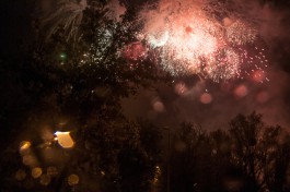 «Салют Победы под проливным дождём»: фоторепортаж Калининград.Ru (фото)