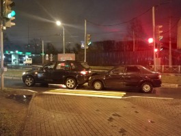 На Советском проспекте в Калининграде столкнулись БМВ и «Рено»: пострадала женщина