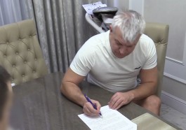 СК: Депутат Облдумы Иван Грибов создал организованную группу для контрабанды сигарет (видео)