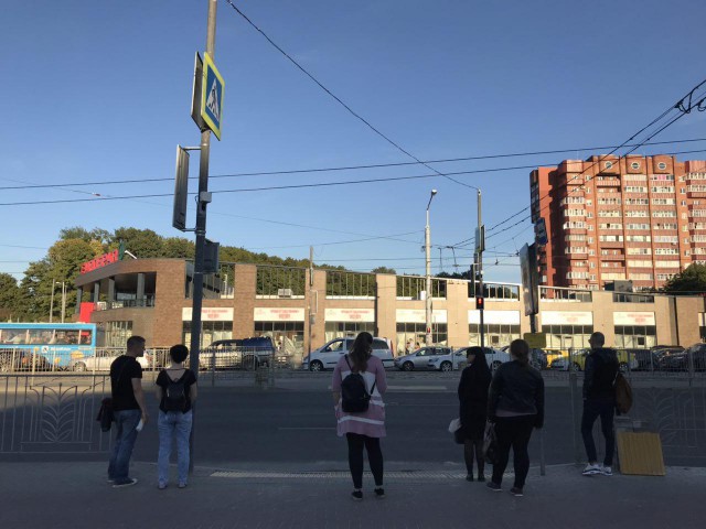 На площади Василевского перенесли пешеходный переход через улицу 9 Апреля