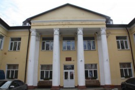 В январе запретят остановку в районе школы №28 на улице Суворова
