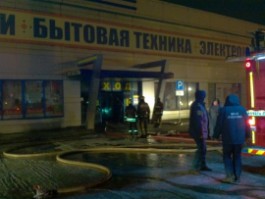 В Калининграде произошёл крупный пожар в магазине «Гиант» на Московском проспекте