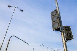 Из-за кражи кабеля на перекрёстке Красной и Борзова в Калининграде не работает светофор