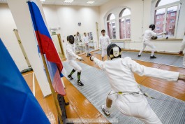 «Люди в белом»: в Калининграде провели командный турнир по фехтованию (фото)