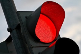Проблемный светофор на перекрёстке улиц Транспортная и Суворова