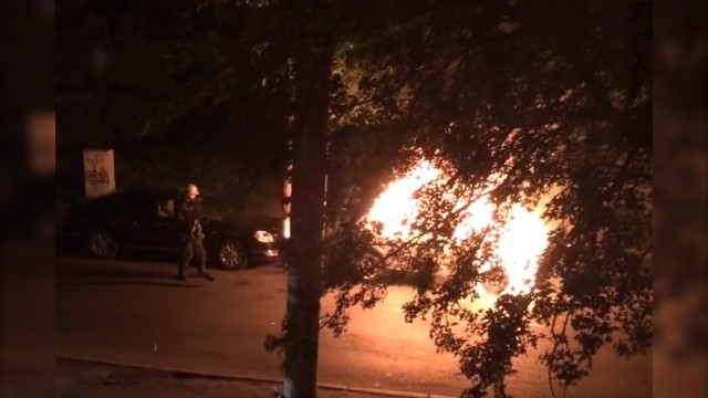 Ночью в Калининграде горели «Фольксваген» и «Киа» (видео)