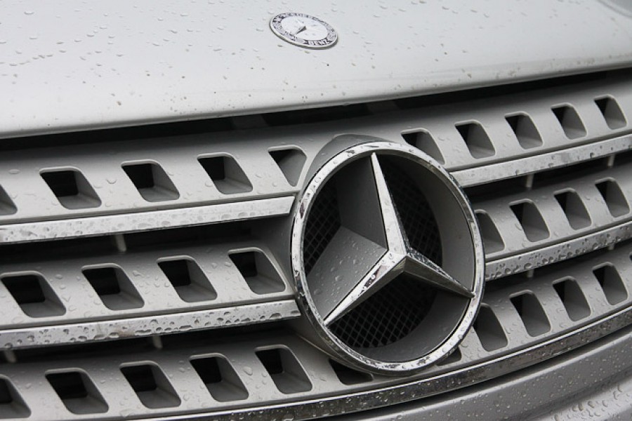 «Налог для богачей»: Минпромторг установил перечень «роскошных автомобилей»