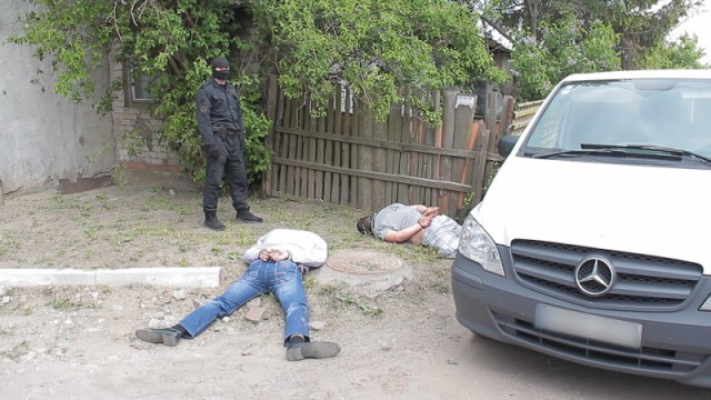 УМВД: Преступная группа пыталась продать партию янтаря за 15 млн рублей (фото)