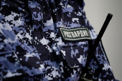 В Калининграде мужчина выпрыгнул из окна, спасаясь от преступника с ножом
