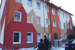 «Лучше бы снесли»: жители дома в Калининграде недовольны качеством капремонта (фото)