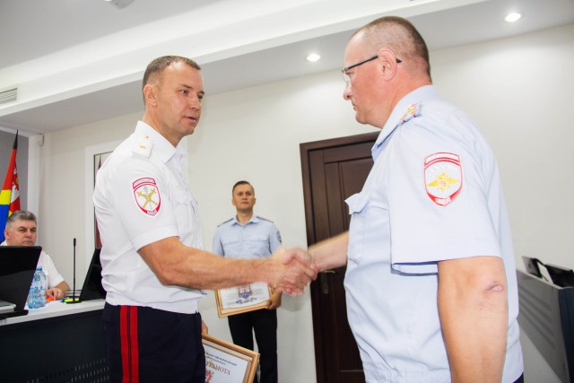 Начальник регионального УМВД наградил полицейских за работу во время ЧМ-2018
