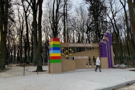 «Чувство обмана»: в Гурьевске не открыли парк, благоустроенный к Новому году (фото)