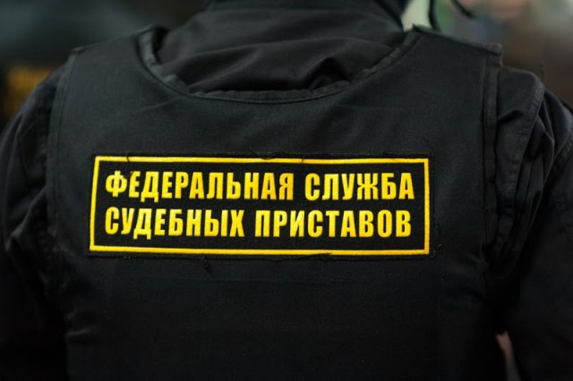 Судебные приставы закрыли мини-маркет в Калининграде