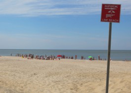 Областные власти обещали дать денег на расширение пляжей в курортных городах