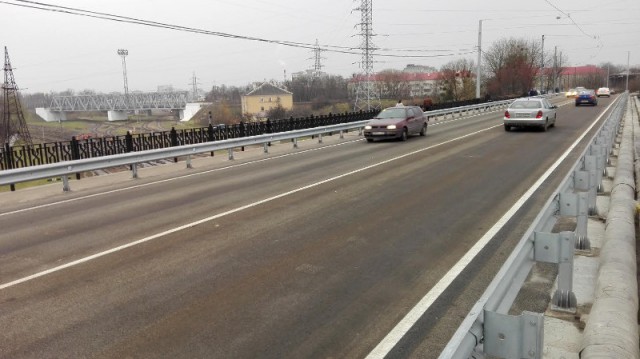 Мост на улице Суворова в Калининграде открыли для движения транспорта