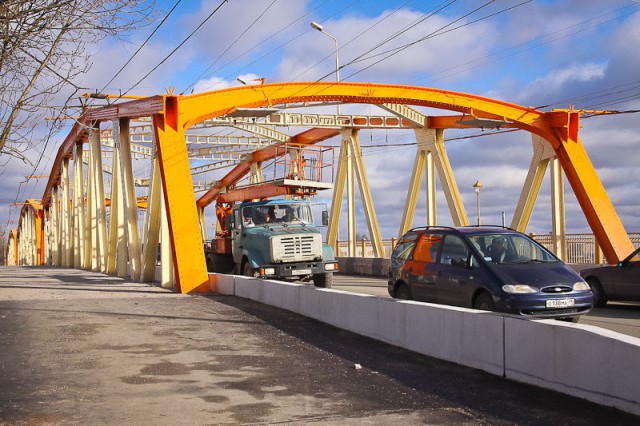 Дятлова рассказала, когда закончат ремонт оранжевого моста на улице Киевской
