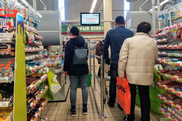 «Не только для безработных»: где и на что можно потратить продуктовые карточки в Калининградской области