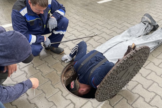 На закрытом участке Гагаринского ручья в Калининграде обнаружили крупный источник загрязнения