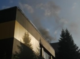 В главном корпусе БФУ имени Канта в Калининграде загорелась крыша
