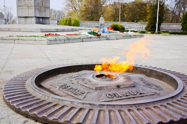 Калининградец повредил горелку Вечного огня у памятника 1200 гвардейцам