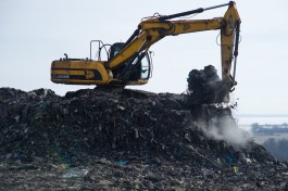 Власти отменили торги для расширения мусорного полигона под Советском