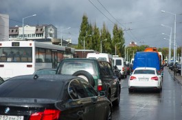 В Калининграде образовались пробки из-за дождя и ремонта дорог
