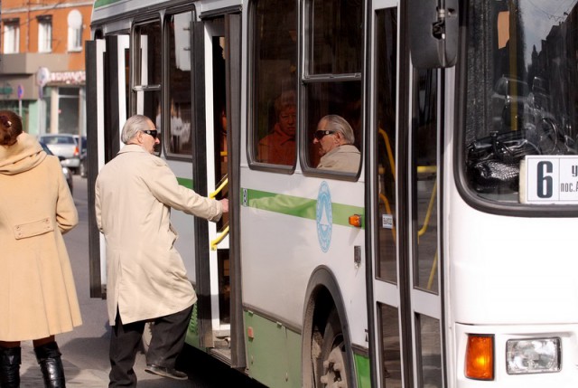 ГИБДД: В 2015 году из-за автобусных гонок в Калининграде пострадали 18 пассажиров