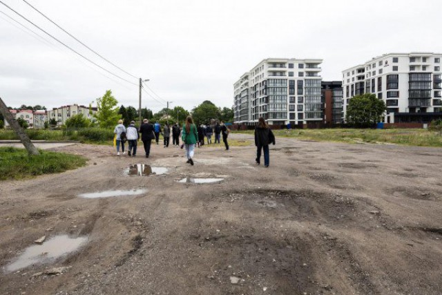 Власти ищут подрядчика для продолжения ремонта улицы Челюскинской в Калининграде